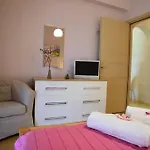 Nasia\'S House